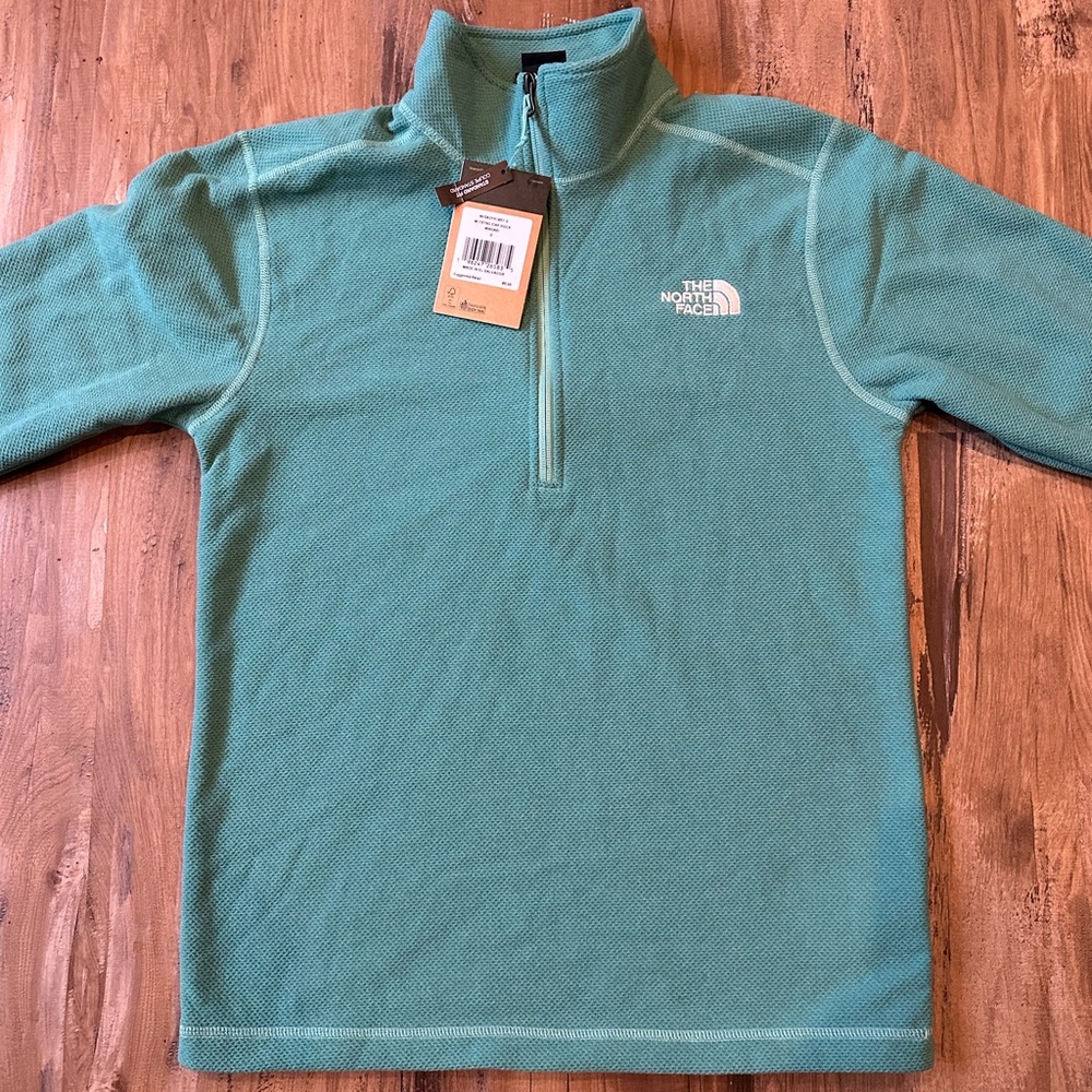 NWT Men’s The North Face 1/4 zip (color: Wasabi)